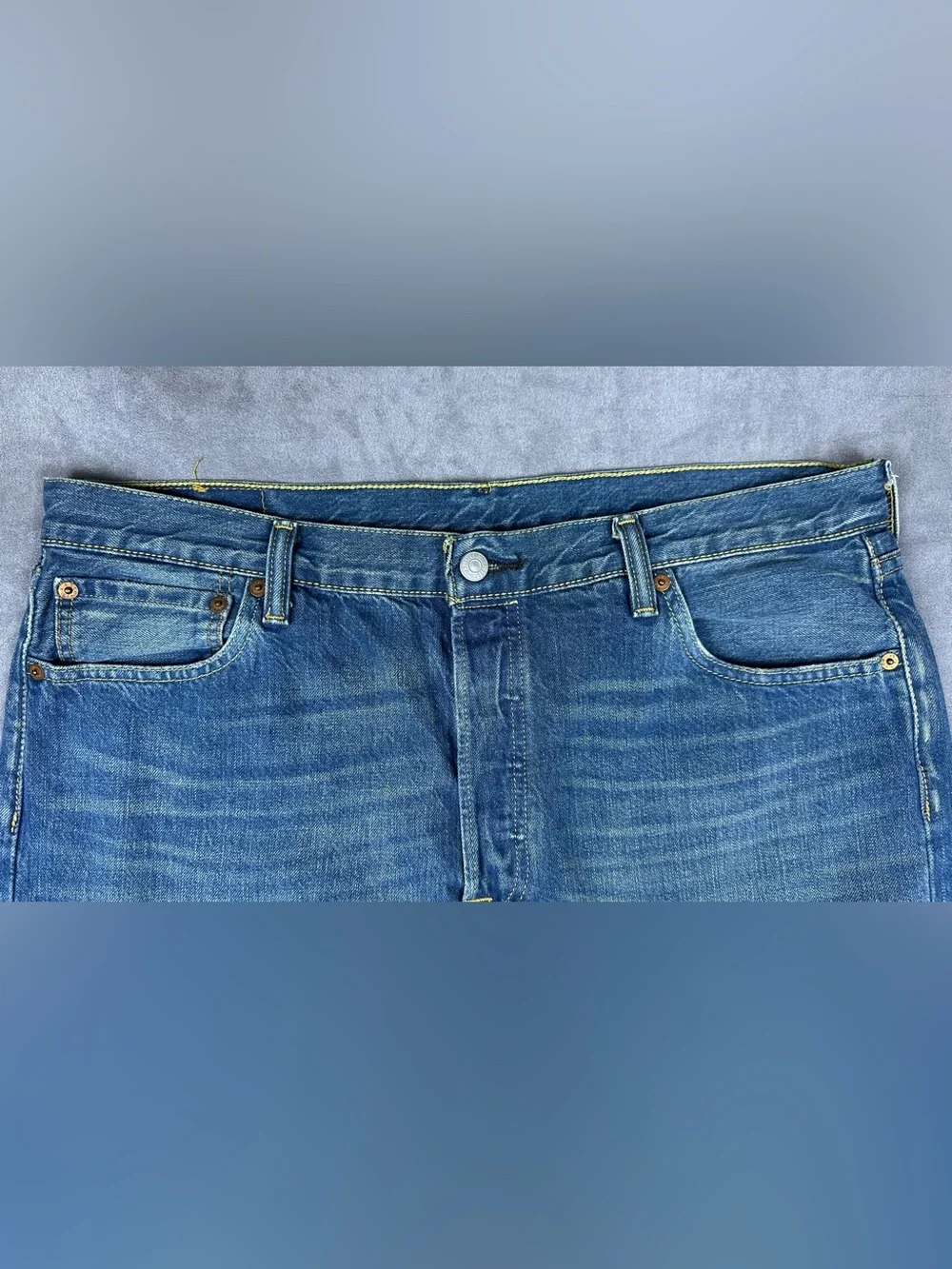 Levi's 501 Original Fit Jeans Men's 36x30 Medium Wash Blue Button Fly Straight
